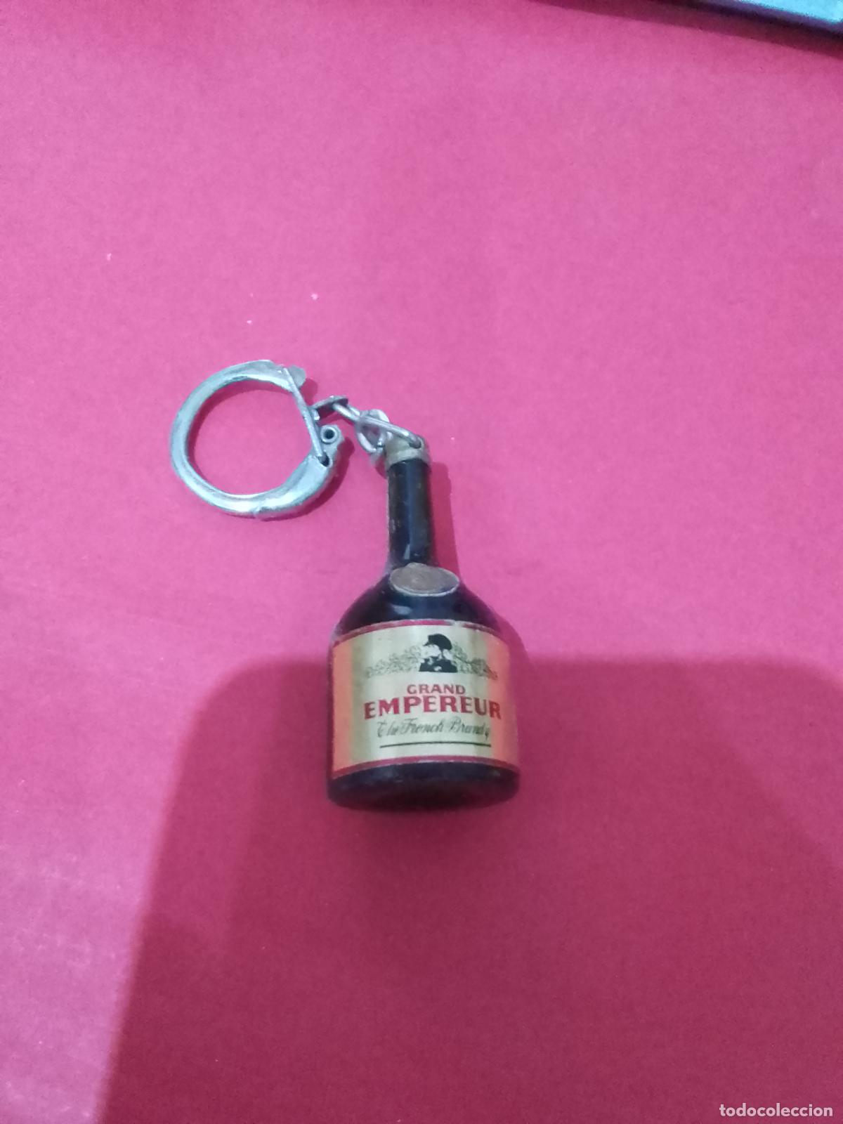 Coleccionismo de llaveros: LLAVEROS DIFERENTES DE MARCAS Y FUTBOL