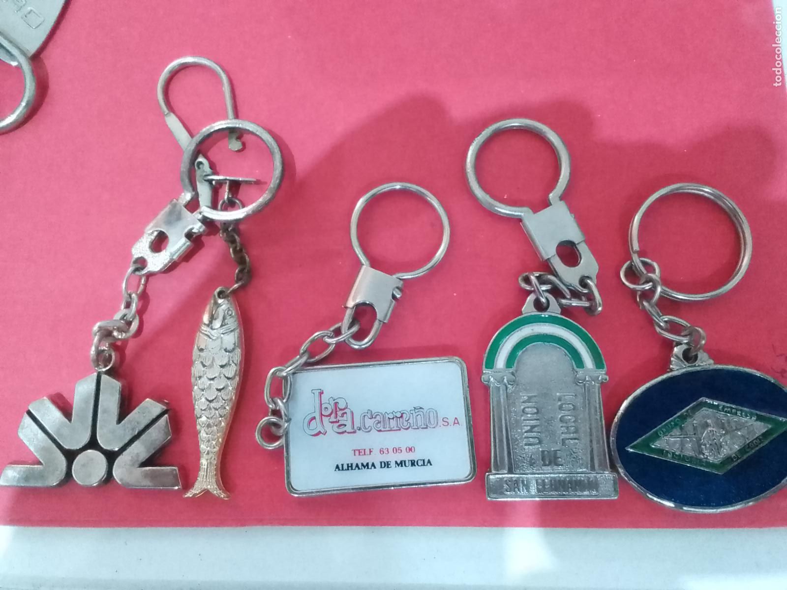 Coleccionismo de llaveros: LLAVEROS DIFERENTES DE MARCAS Y FUTBOL 5 UNIDAD