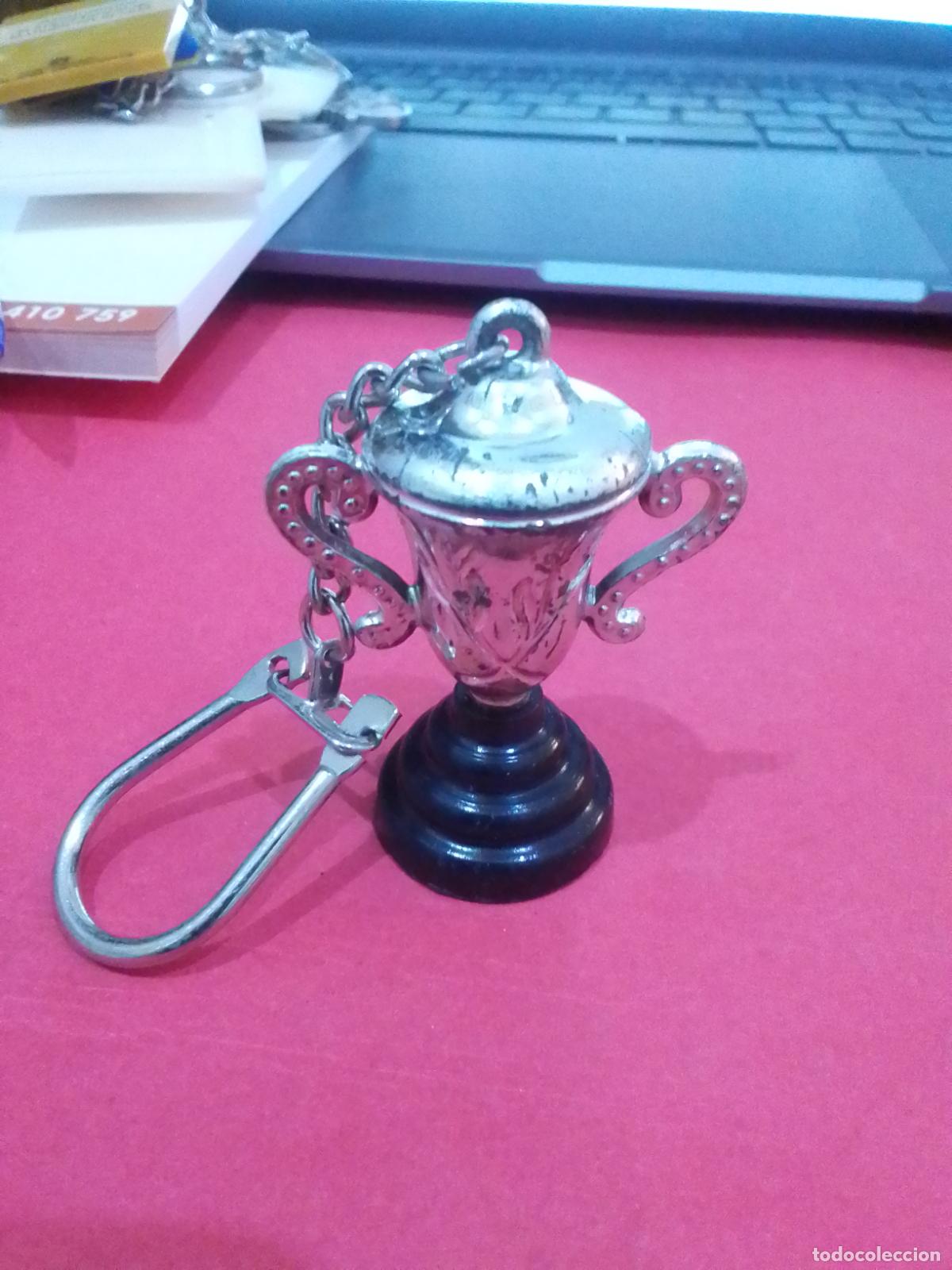 Coleccionismo de llaveros: LLAVEROS DIFERENTES DE MARCAS Y FUTBOL