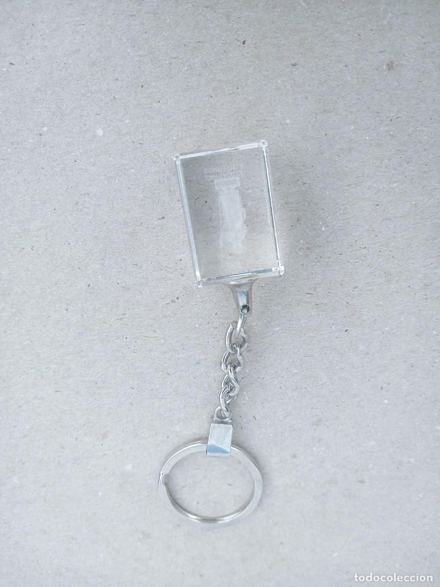Coleccionismo de llaveros: BONITO LLAVERO CRISTAL CON SANTO