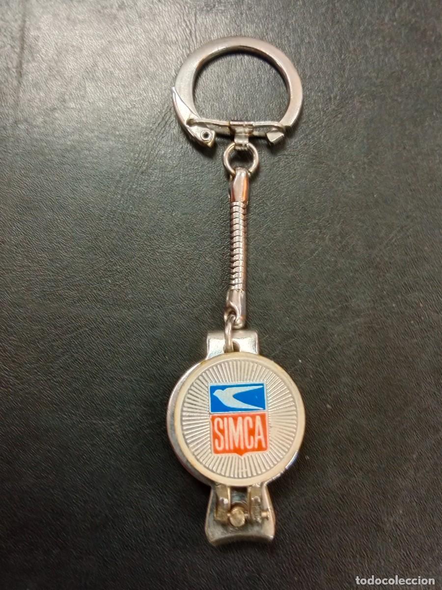 Coleccionismo de llaveros: ANTIGUO LLAVERO A&Ntilde;OS 70/80 CORTAU&Ntilde;AS - AUTOMOVILES / COCHE SIMCA