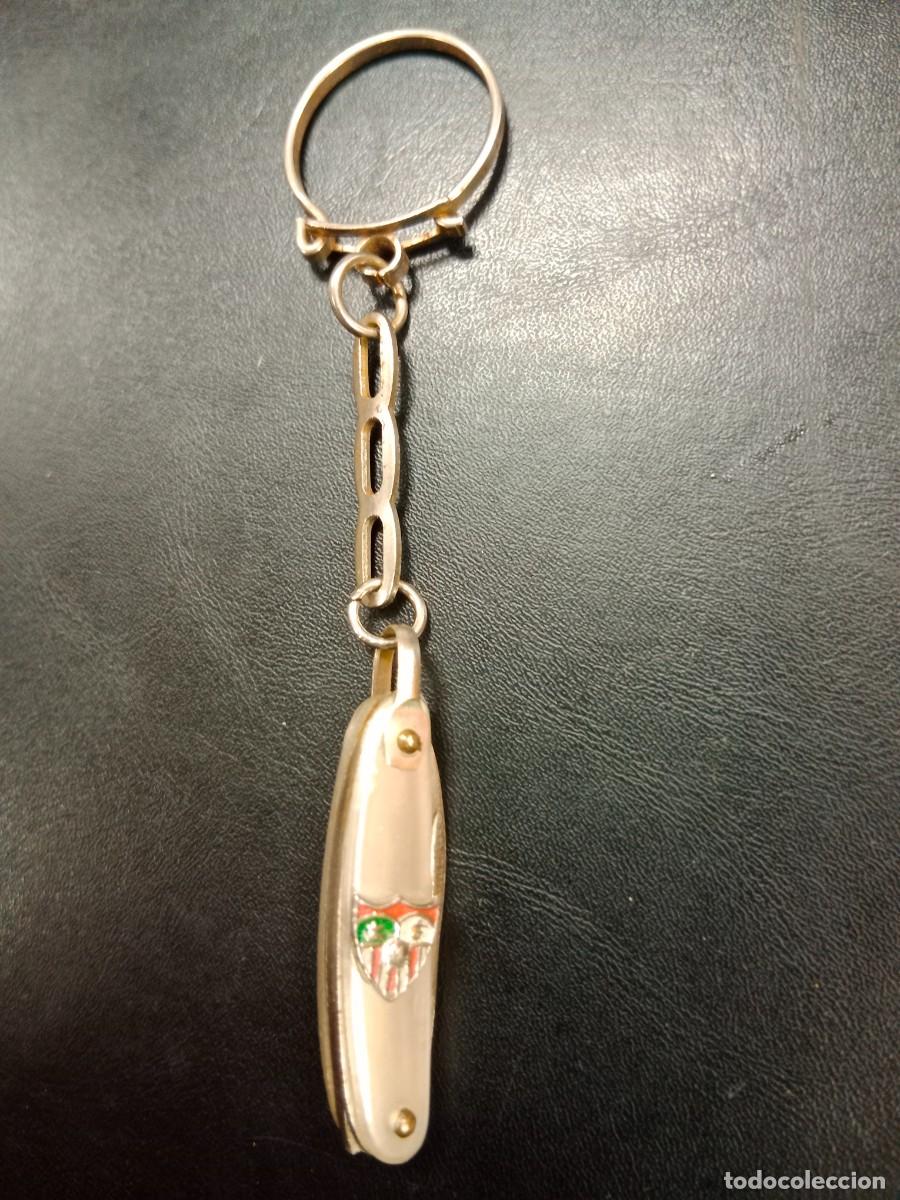 Coleccionismo de llaveros: ANTIGUO LLAVERO A&Ntilde;OS 50 - SEVILLA CF - MINI NAVAJA / NAVAJITA CON CACHAS DE NACAR MADREPERLA