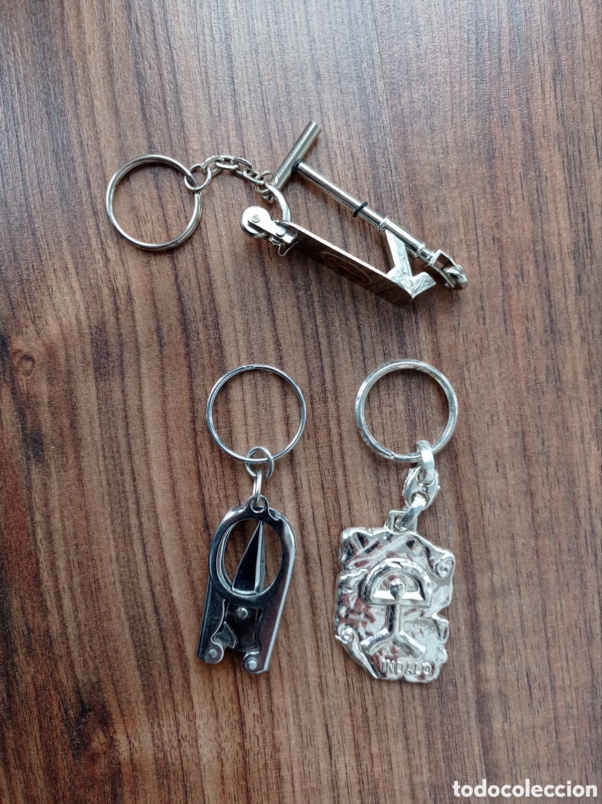 Coleccionismo de llaveros: Lote de tres llaveros de calidad
