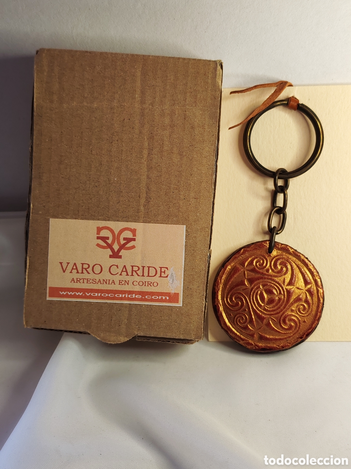 Coleccionismo de llaveros: Llavero de cuero artesanal Varo Caride. Vigo. Triskel. Espiral Celta. Caja original (CL)