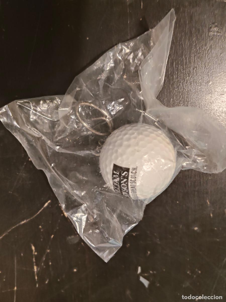 Coleccionismo de llaveros: Llavero a&ntilde;os 80 pelota de golf whisky William Lawsons - nuevo
