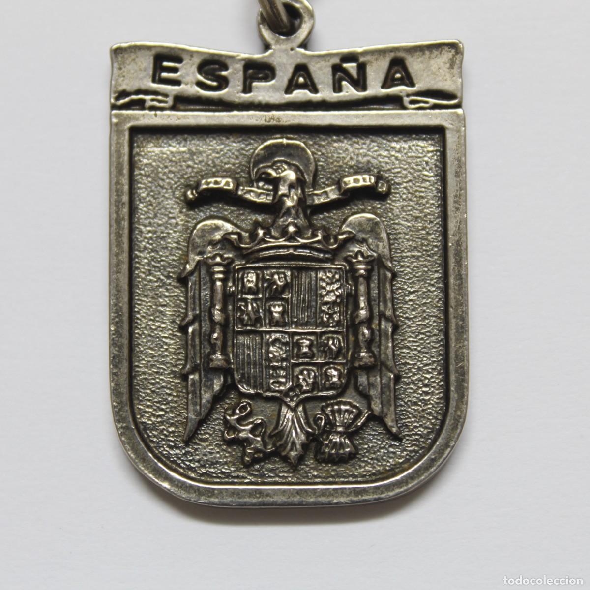 Coleccionismo de llaveros: Llavero Escudo Espa&ntilde;a Aguila de San Juan Madrid Souvenir A&ntilde;os 70 Metal