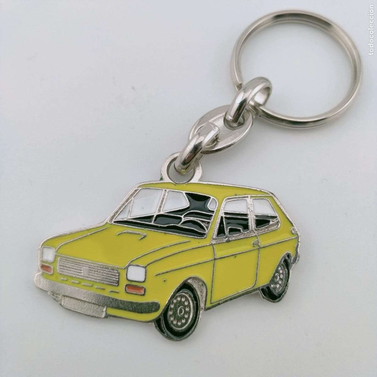 Sammlung von Schl&uuml;sselanh&auml;ngern: llavero seat 127 amarillo
