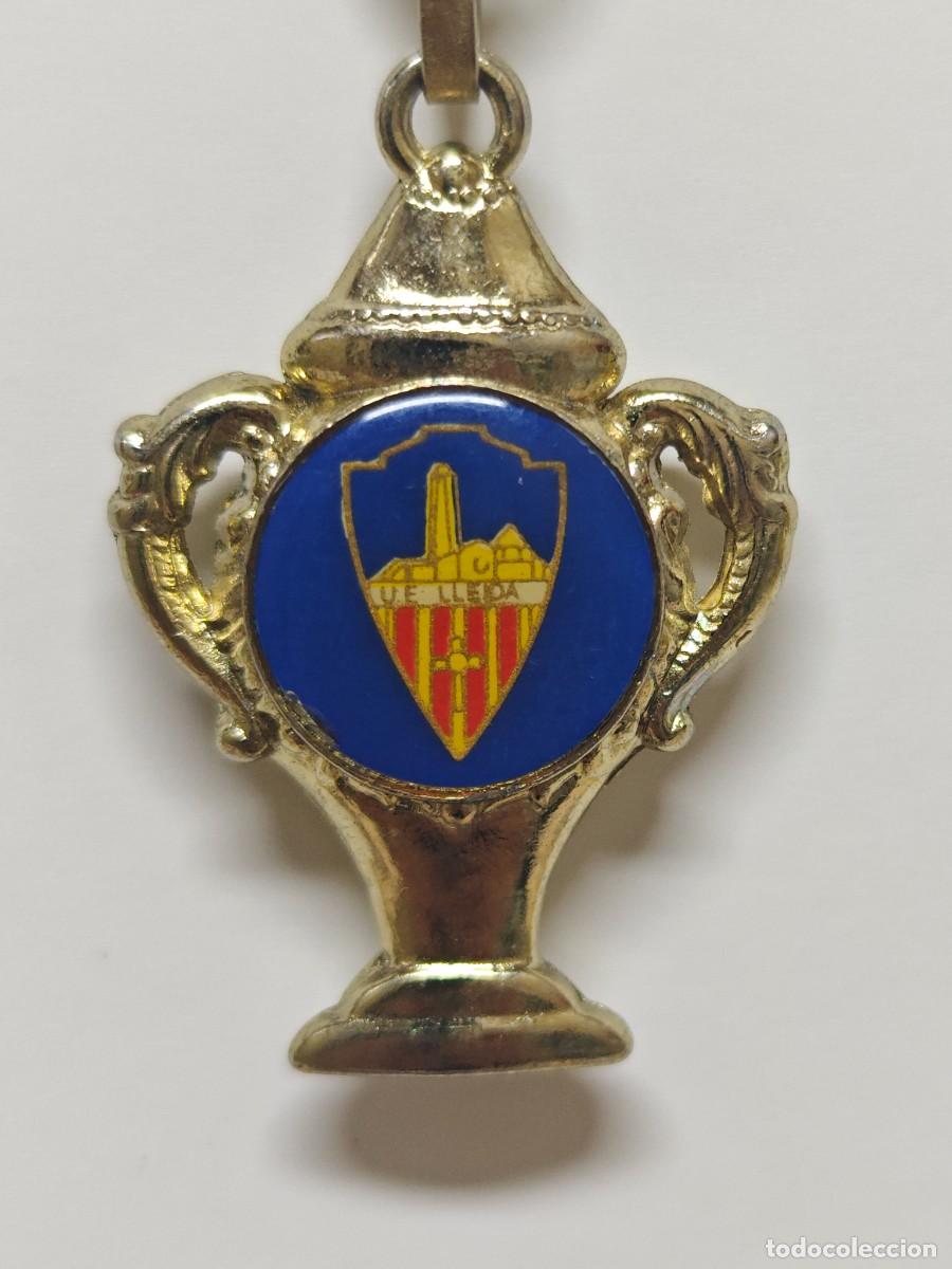 Coleccionismo de llaveros: LLAVERO U.E LLEIDA A&Ntilde;OS 90 COPA POR LAS DOS CARAS