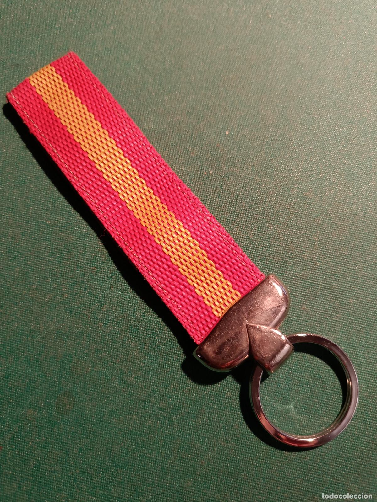 Coleccionismo de llaveros: LLAVERO CON CINTA DE LA BANDERA DE ESPA&Ntilde;A