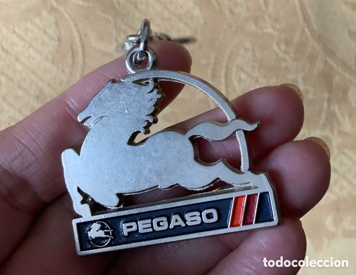 Coleccionismo de llaveros: ANTIGUO LLAVERO PEGASO - Foto 2