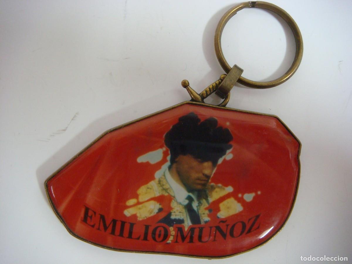 Coleccionismo de llaveros: LLAVERO TAURINO DEL TORERO EMILIO MU&Ntilde;OZ-(&)
