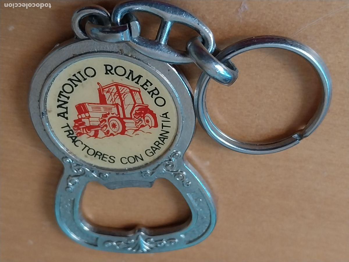 Coleccionismo de llaveros: TRACTORES ANTONIO ROMERO LLAVERO ABREBOTELLAS 6.15CMS ALTO USADO