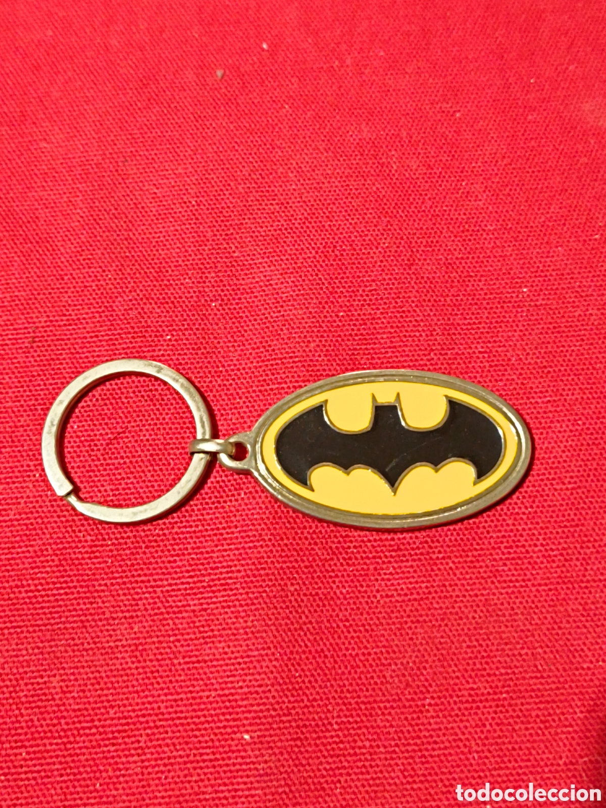 Coleccionismo de llaveros: Original llavero con el escudo emblema de Batman