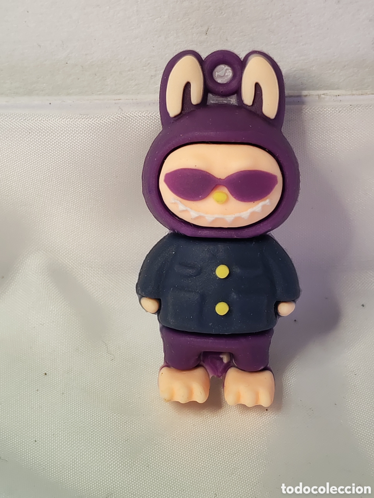 Coleccionismo de llaveros: Figura Labubu. Creado por Kasing Lung. Serie &rdquo;The Monsters&middot;. Pop Mart. (CL)