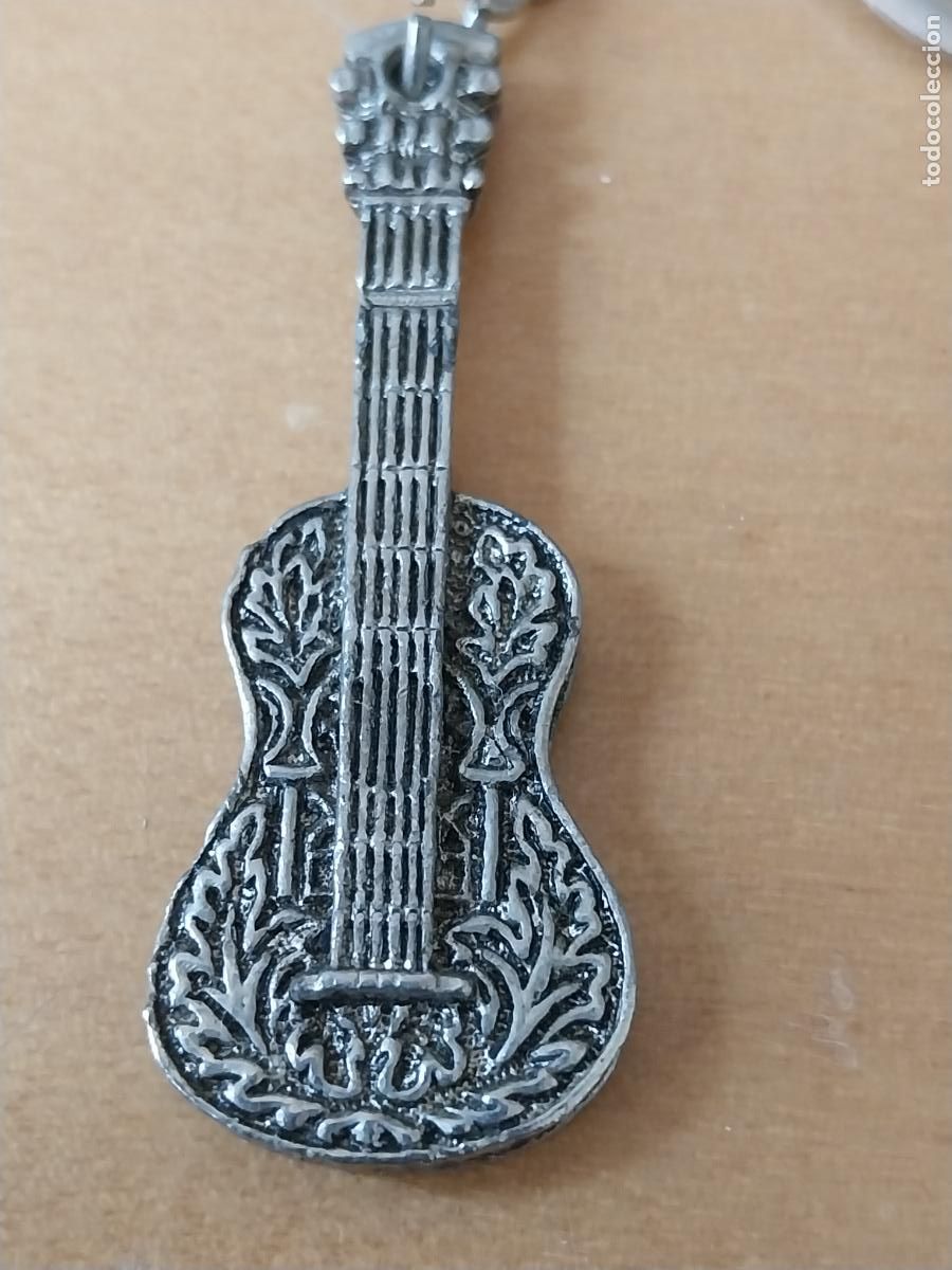 Coleccionismo de llaveros: GUITARRA METAL CROMADO PROMOCIONAL DAG 4.7CMS ALTO