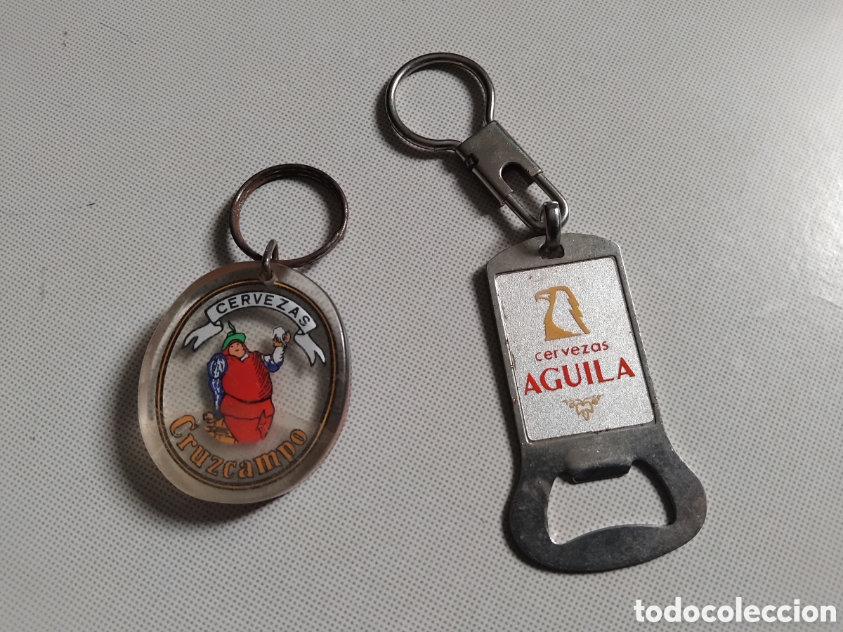 Coleccionismo de llaveros: Lote de 2 llaveros vintage Cerveza
