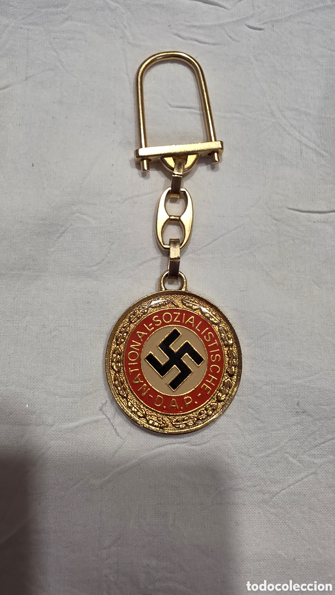 Coleccionismo de llaveros: LLAVERO CON IMAGEN DE ADOLFO HITLER Y LA ESVASTICA