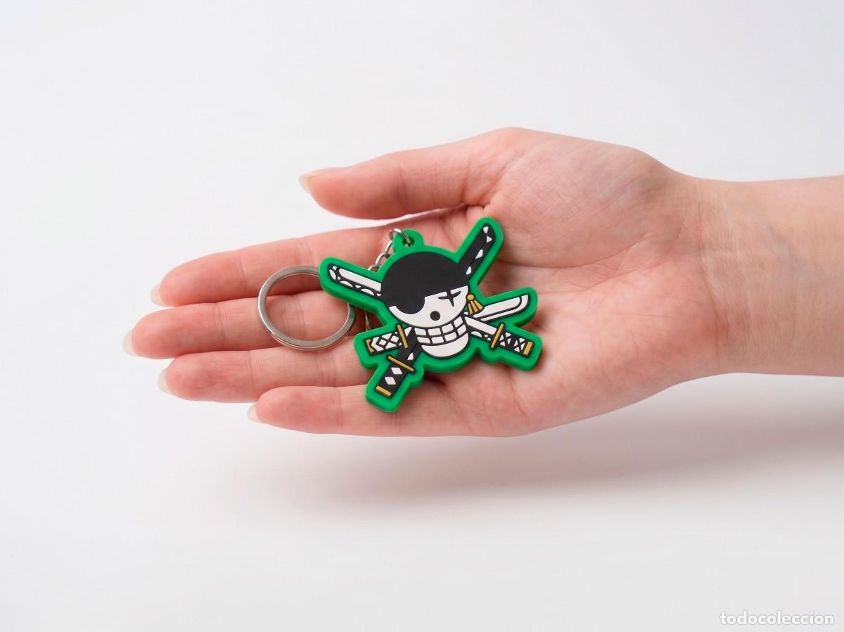 Coleccionismo de llaveros: Llavero Bandera de Roronoa Zoro - One Piece
