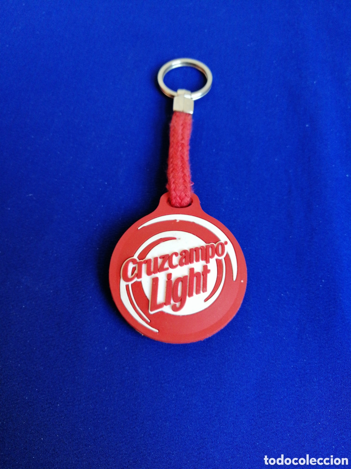Sammlung von Schl&uuml;sselanh&auml;ngern: CRUZCAMPO LIGHT CERVEZA LLAVERO PUBLICIDAD