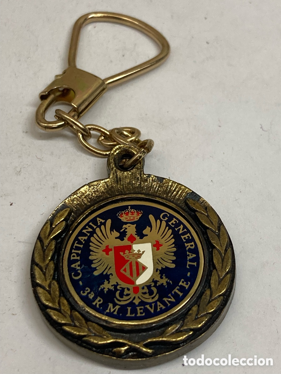 Coleccionismo de llaveros: llavero antiguo de la Capitan&iacute;a General de Valencia, correspondiente a la III Regi&oacute;n Militar.