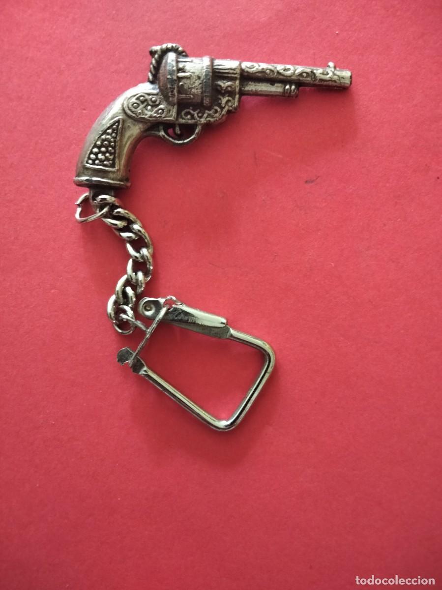 Coleccionismo de llaveros: Llavero met&aacute;lico revolver