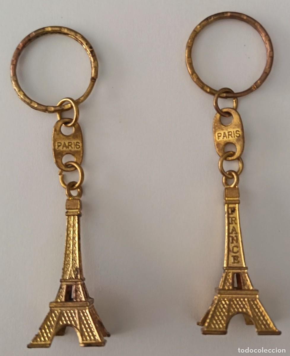 Coleccionismo de llaveros: 2 Llaveros de la Torre Eiffel de Paris. Tienen un poco de oxido.