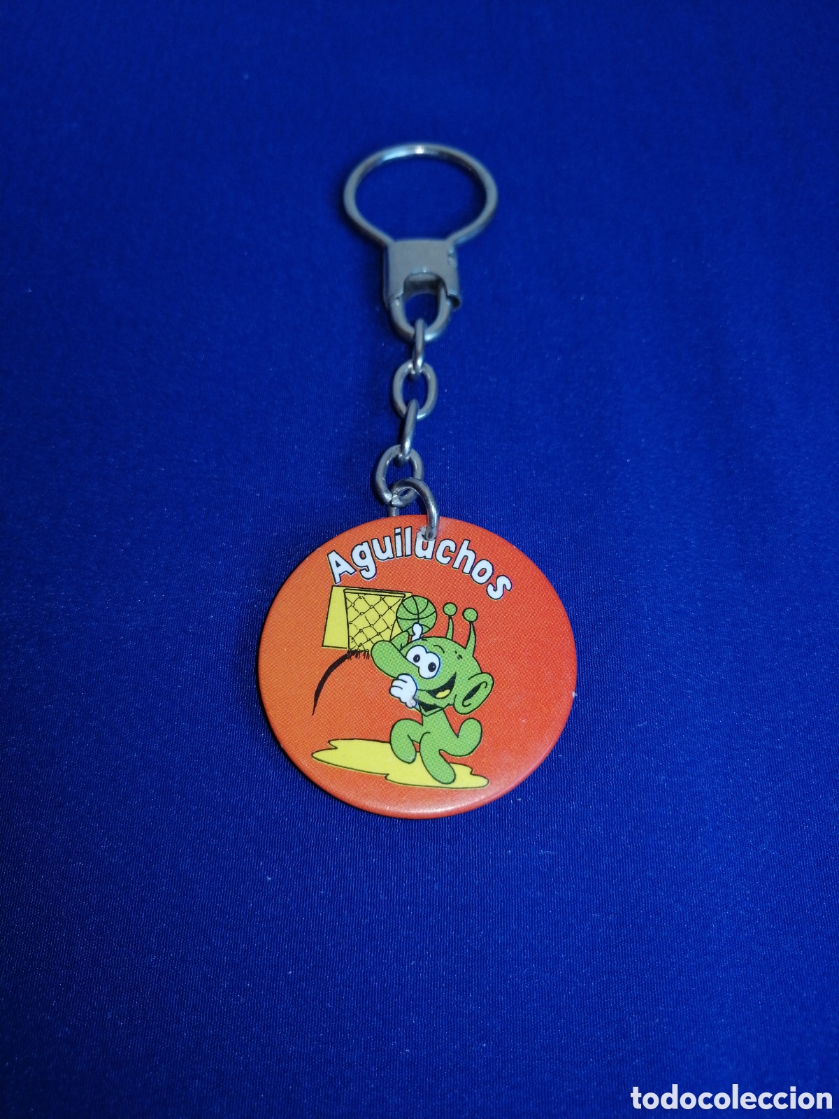 Collection of Keychains: AGUILUCHOS, REVISTA MISIONAL INFANTIL JUVENIL BALONCESTO LLAVERO