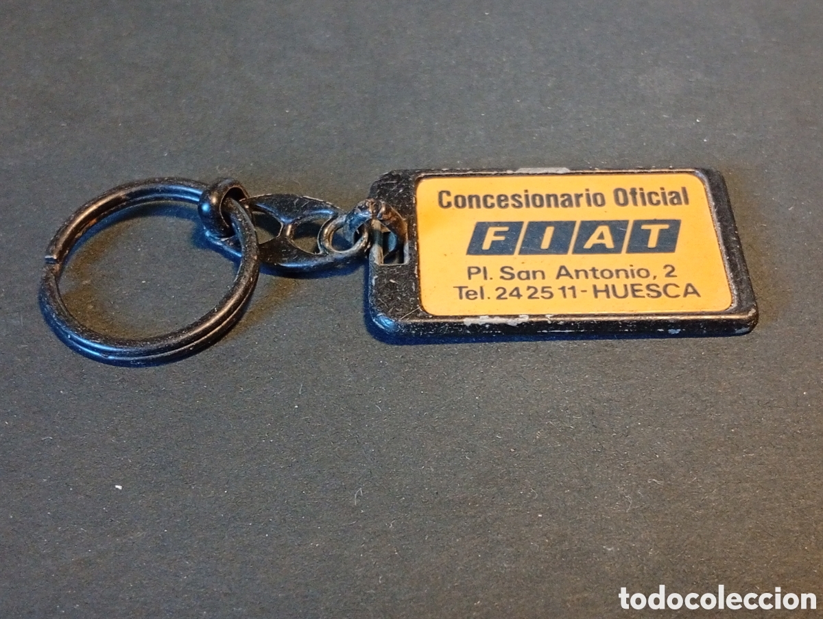 Coleccionismo de llaveros: Llavero auto 4 S.A. concesionario oficial FIAT, Huesca