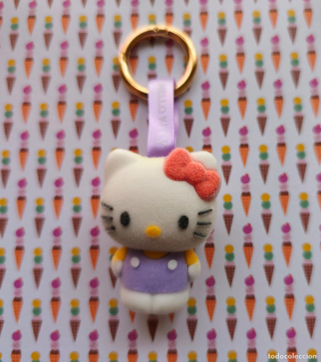 Collectionnisme de portes-cl&eacute;s: Llavero keychain velvet charm Hello Kitty Sanrio kawaii