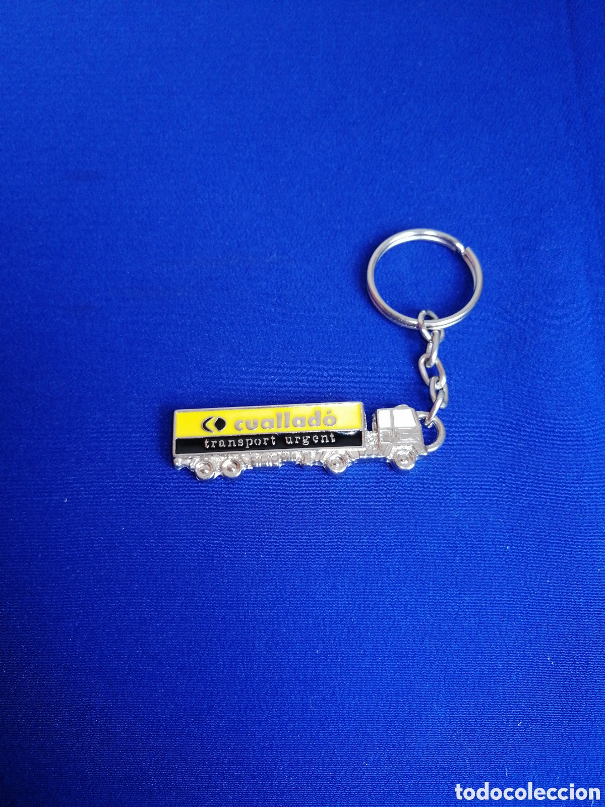 Collection of Keychains: CUALLADO TRANSPORT URGENT - CAMI&Oacute;N LLAVERO PUBLICIDAD