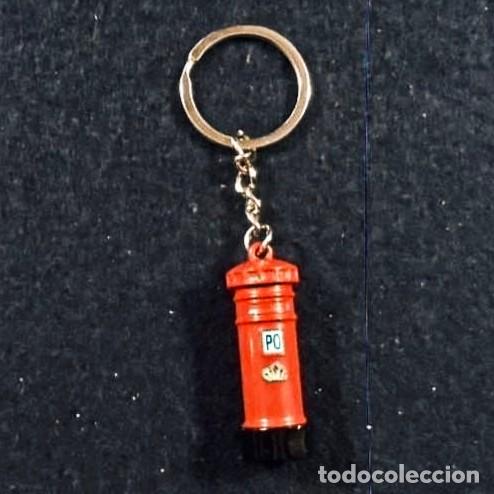 Collectionnisme de portes-cl&eacute;s: LLAVERO METALICO DE BUZON DE CORREOS LONDINENSE. ESMALTADO ROJO INGLES