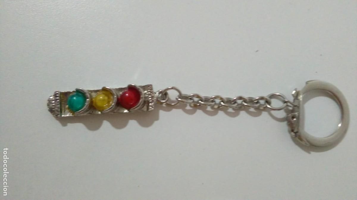 Collectionnisme de portes-cl&eacute;s: LLAVERO DE UN SEM&Aacute;FORO A&Ntilde;OS 70