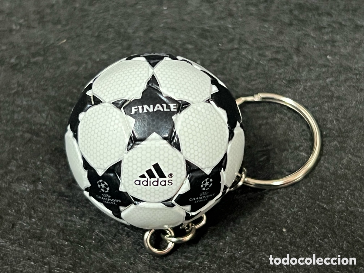 Coleccionismo de llaveros: LLAVERO BALON FINAL UEFA CHAMPIONS LEAGUE 2001-2002 BALONES HISTORICOS ADIDAS PELOTA.
