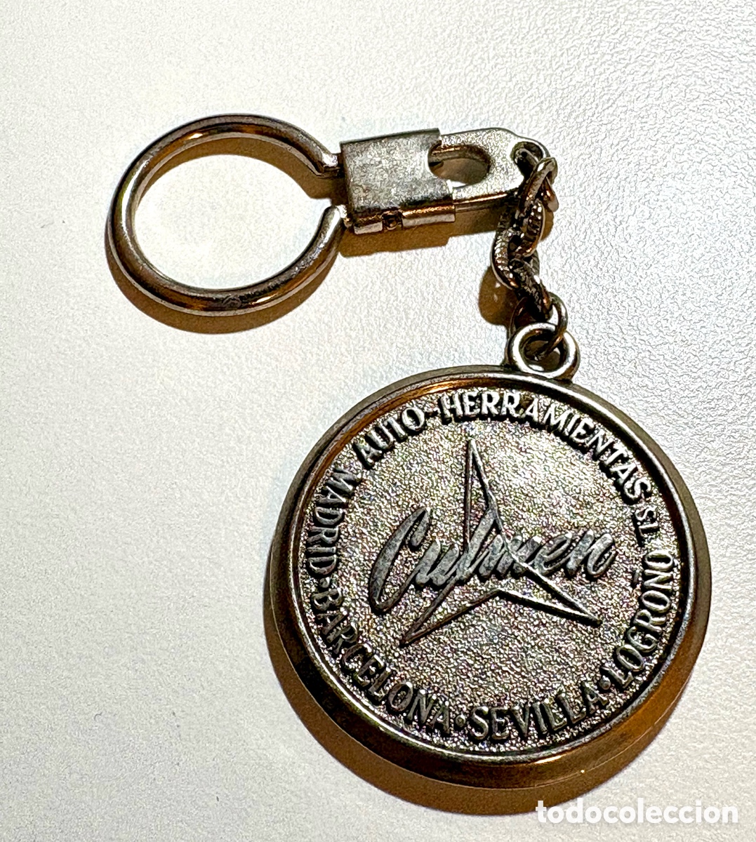 Collection of Keychains: Antiguo Llavero Met&aacute;lico Auto-Herramientas S.L. - Culmen y T&uacute;nel de Lavado - A&ntilde;os 70/80