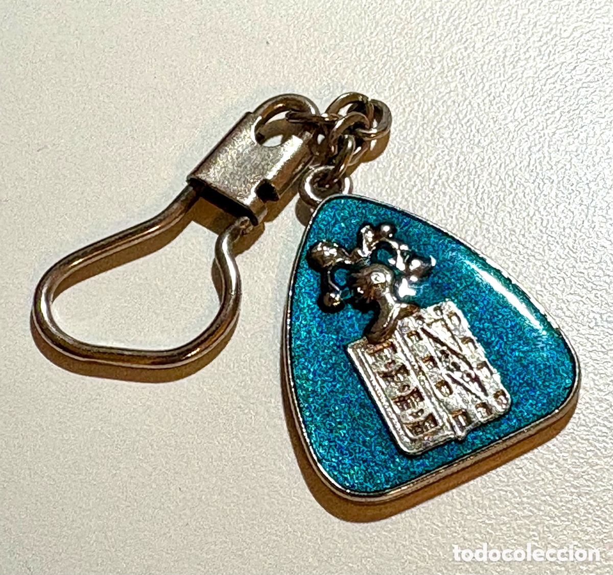 Coleccionismo de llaveros: Llavero Vintage Freixenet Esmaltado Azul - Escudo Her&aacute;ldico Cava