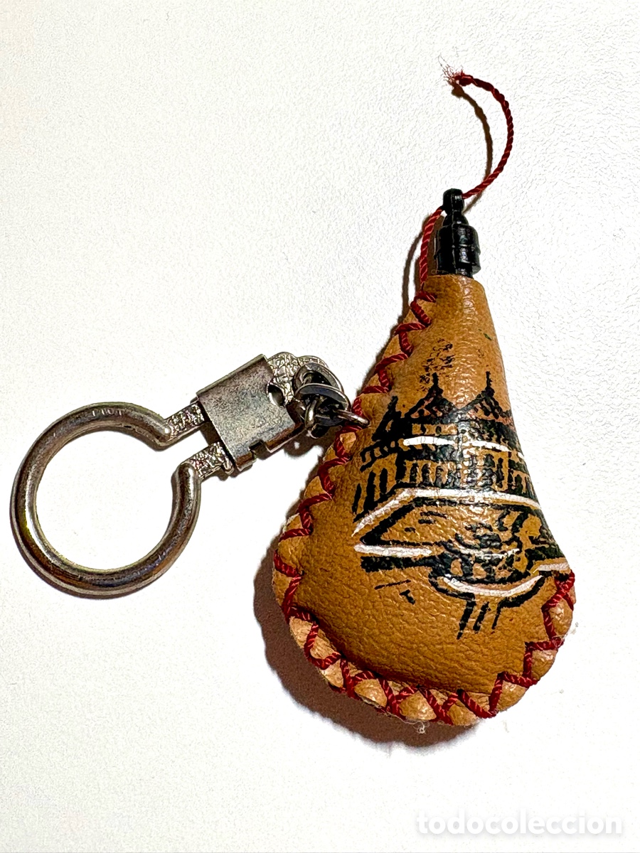 Collection of Keychains: Llavero Bota de Vino &rdquo;Recuerdo de Granada&rdquo; A&Ntilde;OS 60