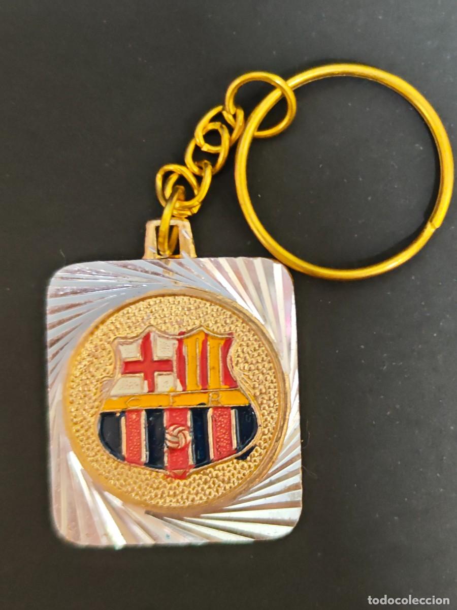 Coleccionismo de llaveros: LLAVERO FC BARCELONA ESCUDO A&Ntilde;OS 70 DE PLASTICO