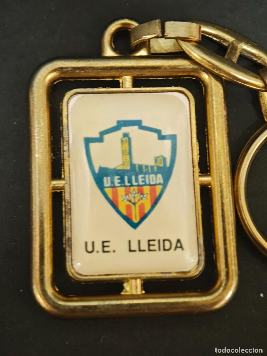 Coleccionismo de llaveros: LLAVERO FUTBOL U.E LLEIDA A&Ntilde;OS 90 INDIVI I MANDONI