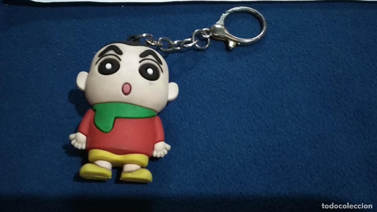 Collection of Keychains: LLAVERO SHINCHAN COMA DURA