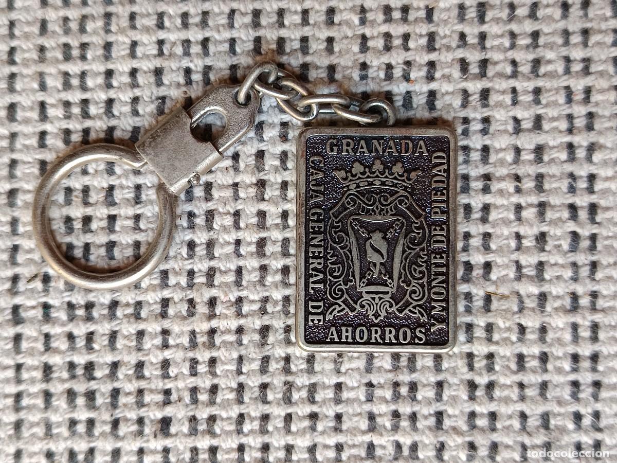 Coleccionismo de llaveros: Llavero antiguo Caja de ahorros de Granada
