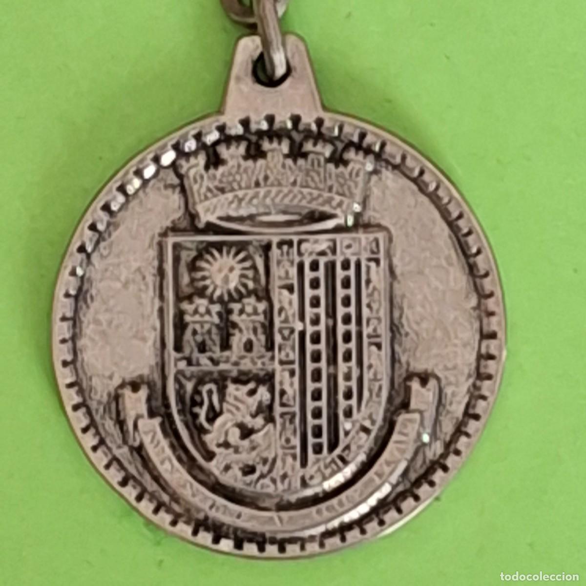 Collectionnisme de portes-cl&eacute;s: LLAVERO - BODEGAS COOPERATIVAS SAN ISIDRO - JUMILLA MURCIA VINO
