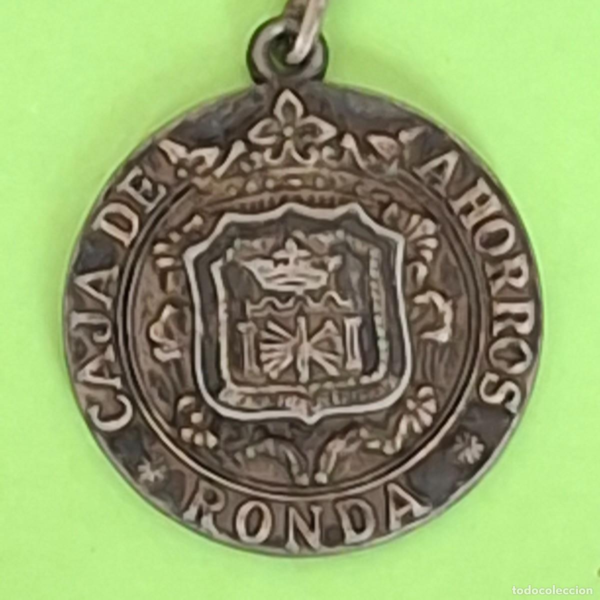 Collectionnisme de portes-cl&eacute;s: LLAVERO - CAJA DE AHORROS RONDA FUNDADA EN 1909 - TEMATICA CAJAS BANCOS