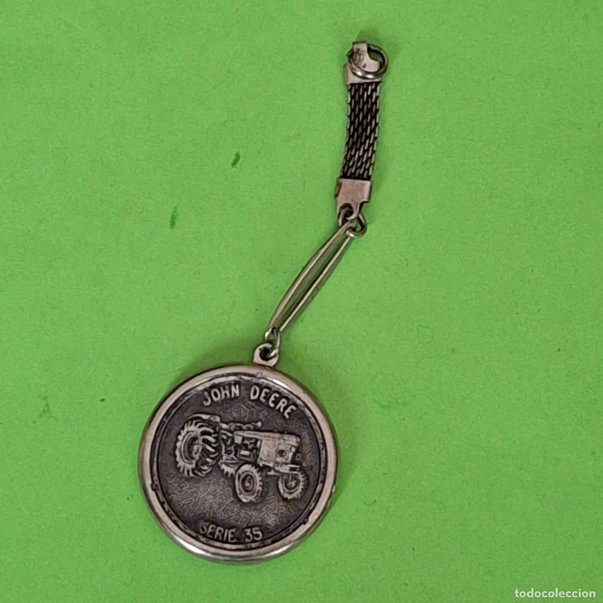 Collection of Keychains: LLAVERO - JOHN DEERE SERIE 35 EN CONTINUO DESARROLLO - TRACTOR AGRICOLA TEMATICA MOTOR