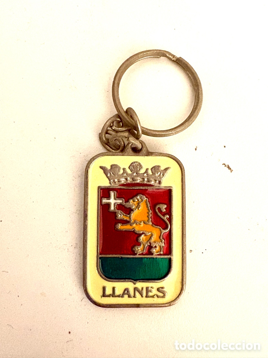 Coleccionismo de llaveros: LLANES Llavero Vintage Esmaltado Asturias - A&ntilde;os 70/80 Coleccionismo