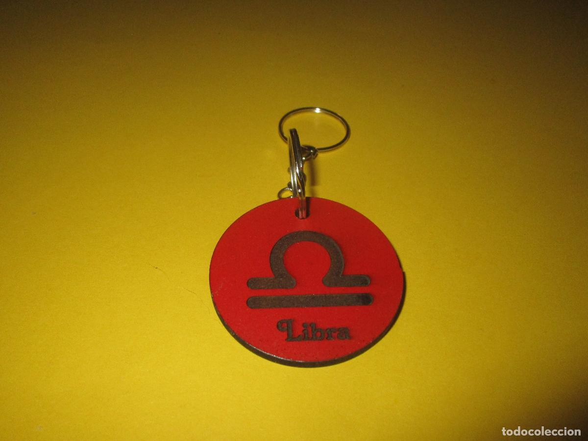 Collectionnisme de portes-cl&eacute;s: LLAVERO LIBRA MADERA NATURAL - SIGNO DEL ZODIACO - ARTESANAL - REGALO