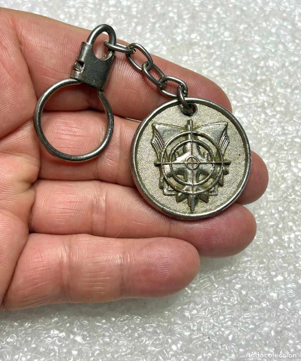 Coleccionismo de llaveros: 3993.Llavero militar met&aacute;lico con el emblema hist&oacute;rico de la Escuela de Especialistas del Aire