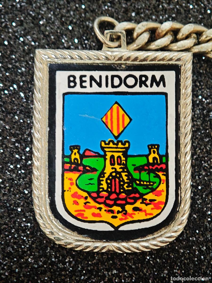 Coleccionismo de llaveros: LLAVERO A&Ntilde;OS 90 RECUERDO DE BENIDORM ESCUDO