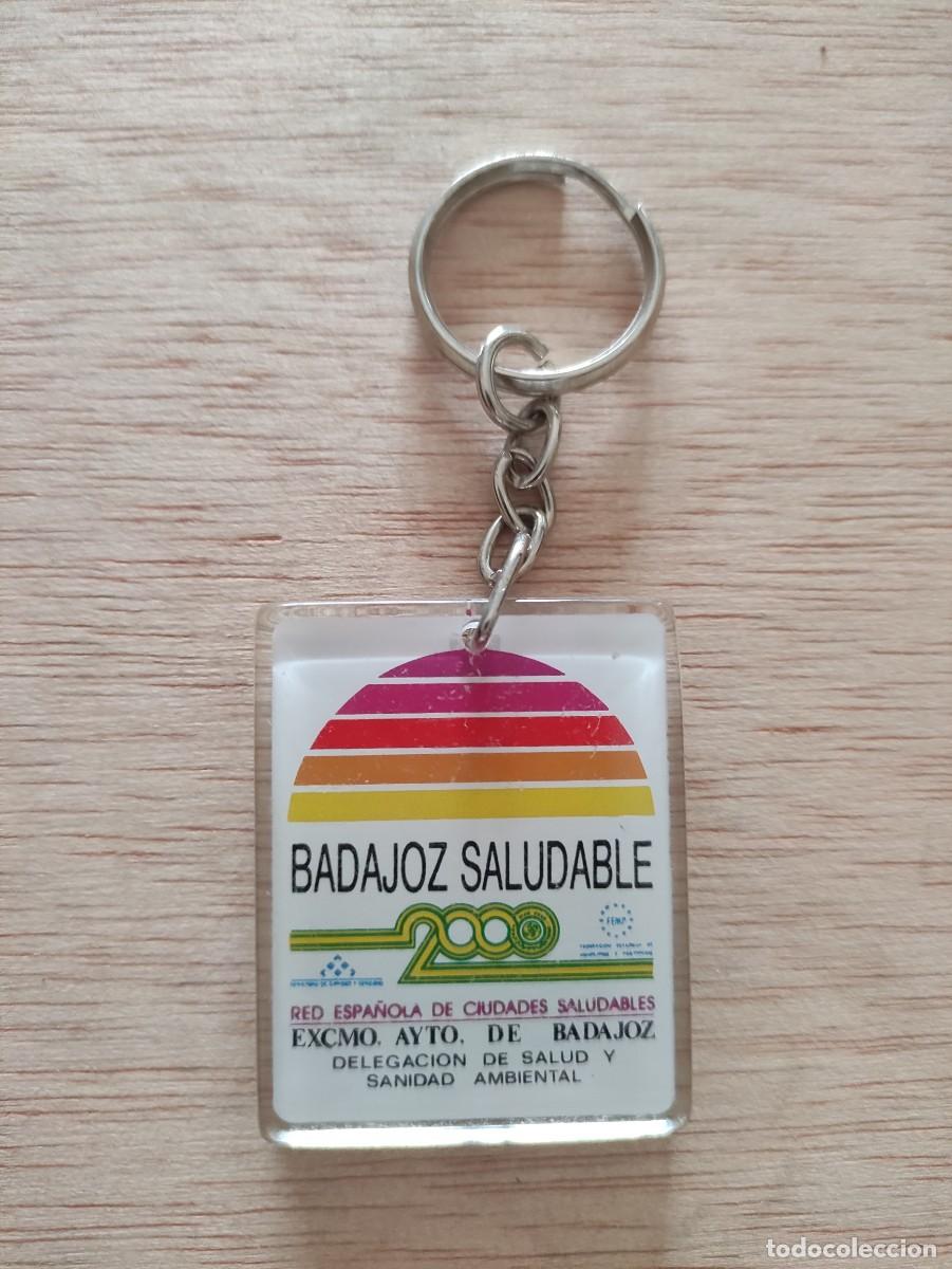 Coleccionismo de llaveros: LLAVERO BADAJOZ SALUDABLE 2000