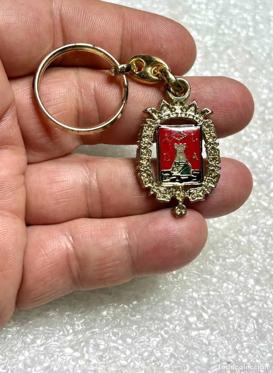 Coleccionismo de llaveros: 4025.Llavero vintage esmaltado con el escudo del Ayuntamiento de Alicante
