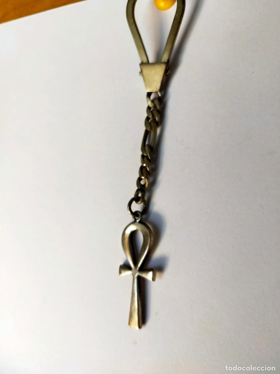 Coleccionismo de llaveros: CRUZ DE ANKH. METAL PLATEADO. TROQUELADA. A&Ntilde;OS 90. VER FOTOS.